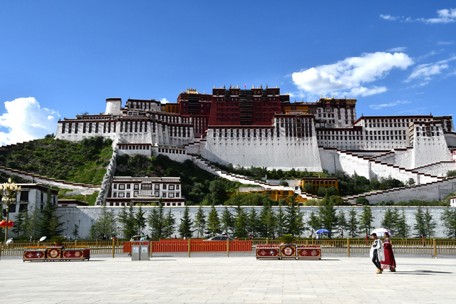 西藏布達拉宫