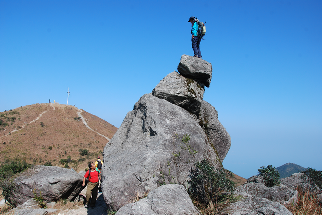廣東深圳七娘山搖擺石